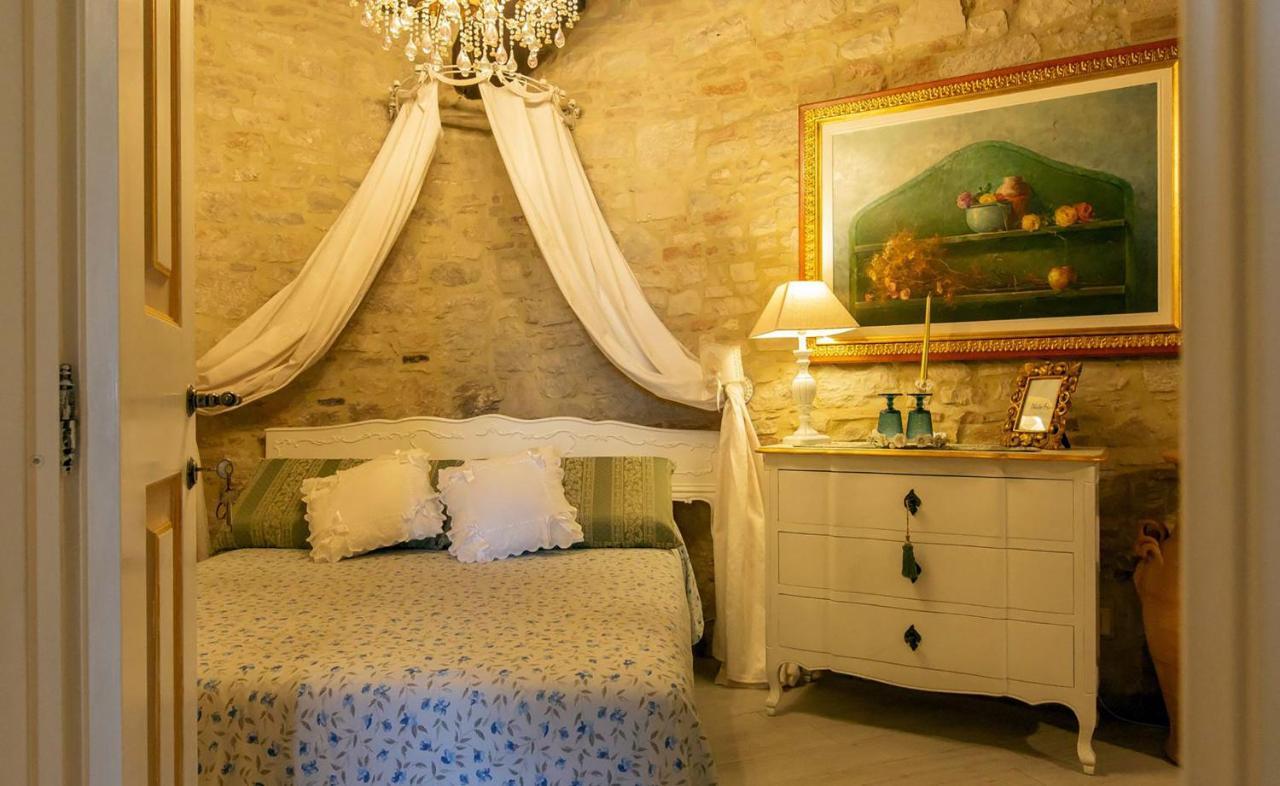 Residenza Teatro Antico Otel Todi Dış mekan fotoğraf